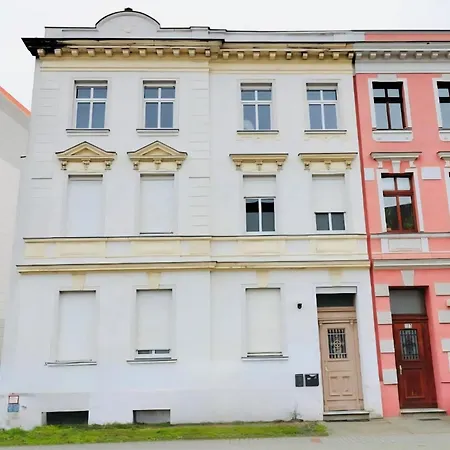 I 75qm I Kostenloser Parkplatz I Naehe Staatstheater I Wlan Appartement Cottbus