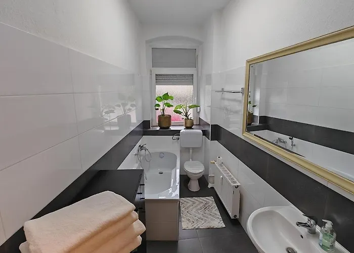 شقة I 75qm I Kostenloser Parkplatz I Naehe Staatstheater I Wlan